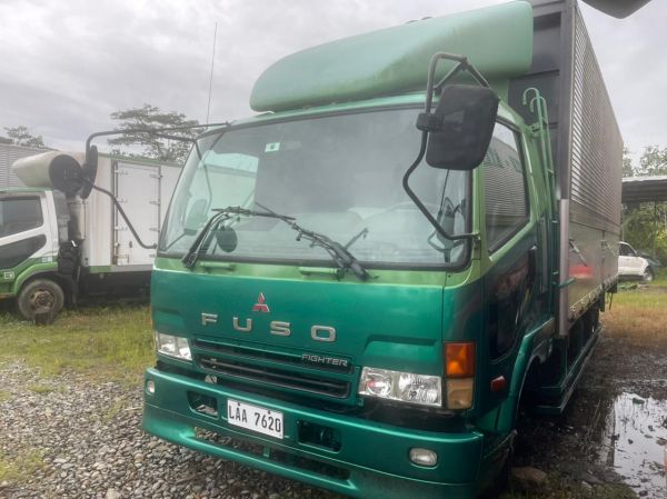 Mitsubishi Fuso Wing Van